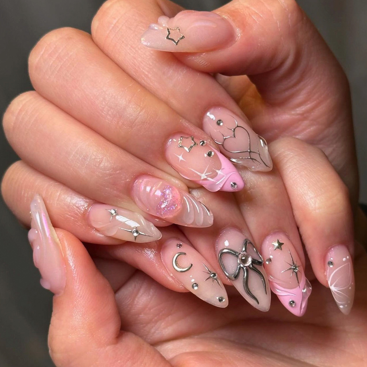 24枚入りボウ付きつけ爪セット、ピンクフレンチバレンタインデ - Nail Art Valentines Day のレビューと価格