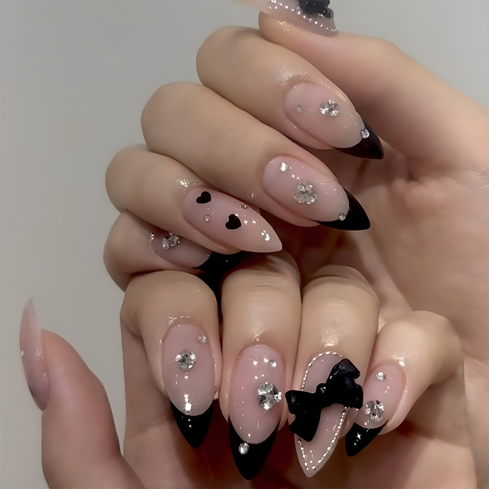 24個入りウェアラブルプレスオンネイルセット グラデーション - Nail Art Love のレビューと価格